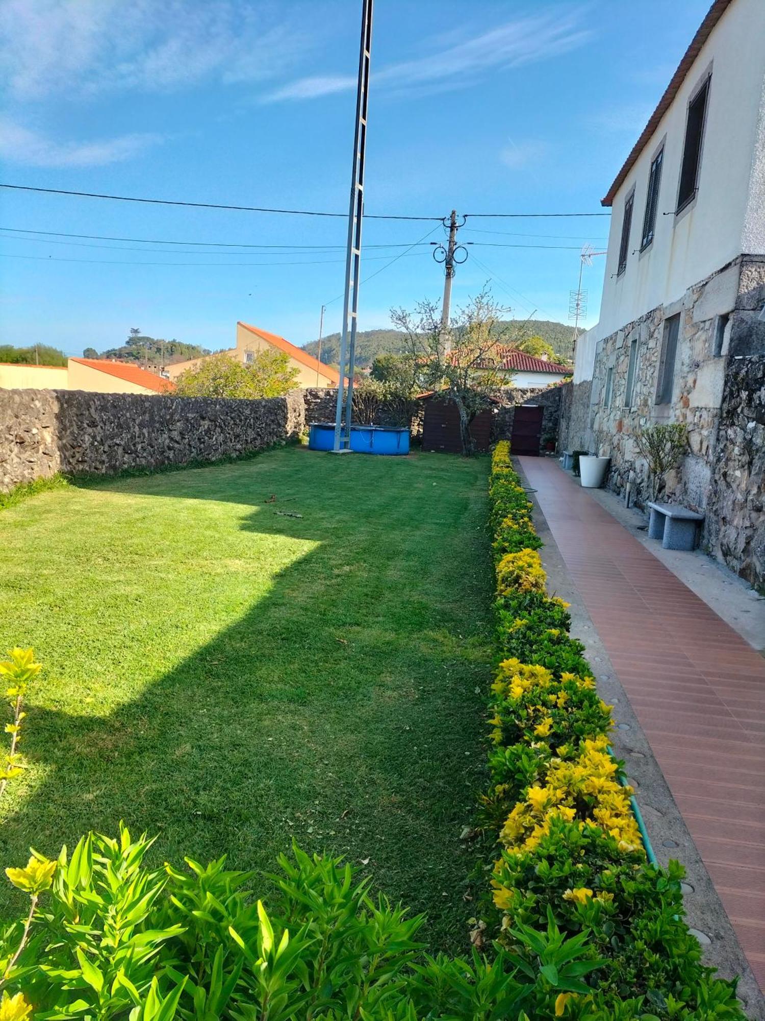 아피프 Casa De Madeira E Pedra 빌라 외부 사진